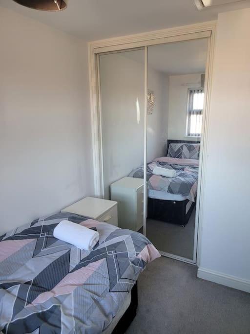 2 Bedroom End Of Terrace House Wellington  Zewnętrze zdjęcie