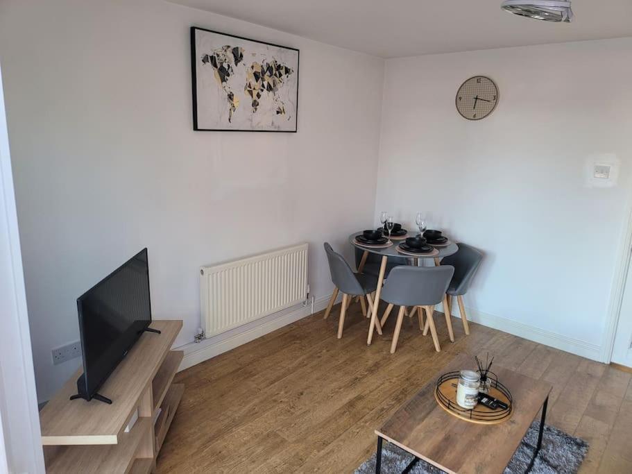 2 Bedroom End Of Terrace House Wellington  Zewnętrze zdjęcie