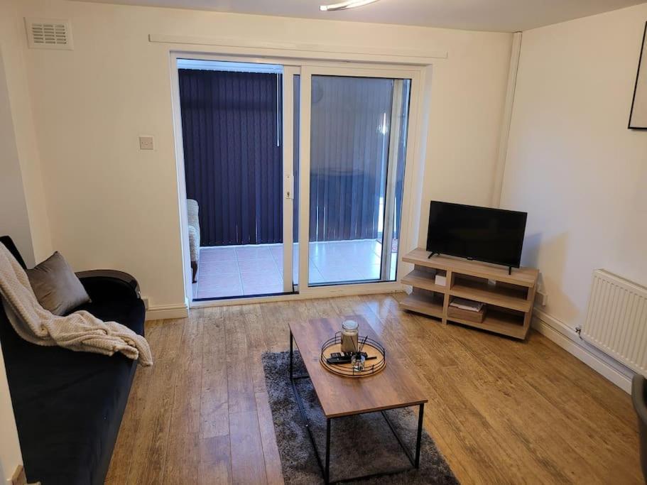 2 Bedroom End Of Terrace House Wellington  Zewnętrze zdjęcie